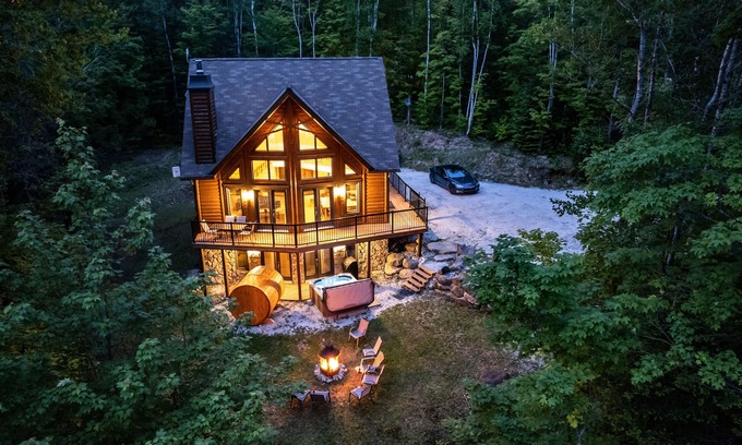 Amherst Cabin | Cottage - Chalet - Close to Mont Tremblant- Hot Tub - Sauna