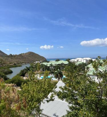Anse Marcel Apartment | Cottage Cosy Duplex Anse Marcel, Vue mer et marina