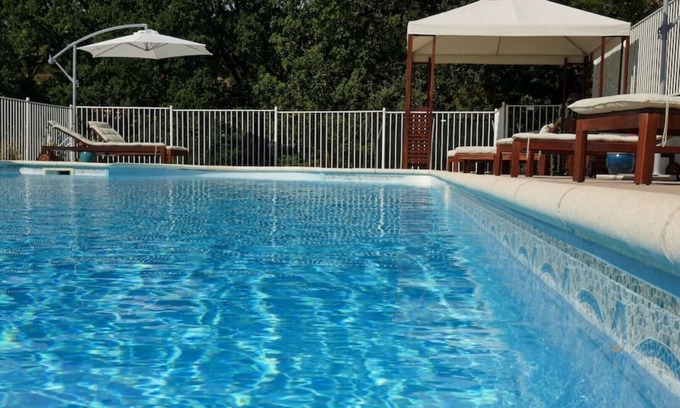 Puycalvel Cottage | Cottage Family friendly gîtes, wifi, play areas, welcome pack, large heated pool