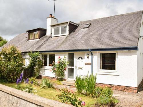 Marybank House | Cottage Fia