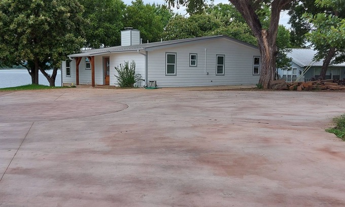 Graford House | Cottage Home at McGinnis Point