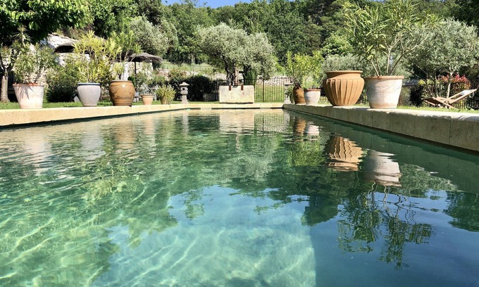 Apt House | Cottage in a restored Provencal farmhouse