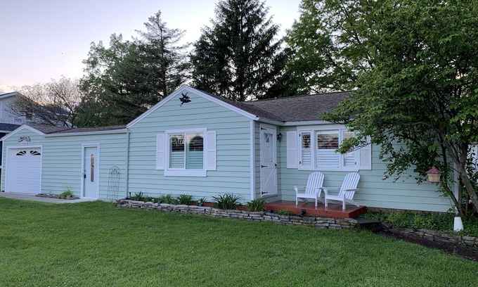 Buckeye Lake Cottage | Cottage in resort style area, across from Buckeye Lake bars/restaurants!