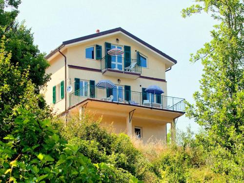 Sesta Godano Villa | Cottage in Sesta Godano near Forest & Sea