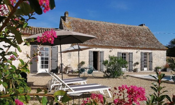 Le Cler House | Cottage in the heart of Périgord (Tournesol) with heated swimming pool