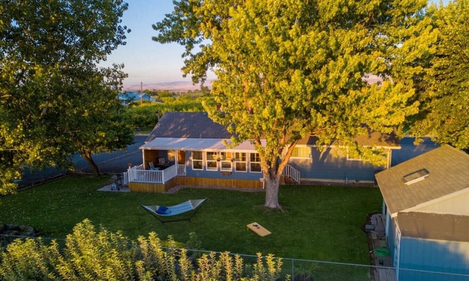 Milton-Freewater House | Cottage in the Rocks · Welcome to The Cottage in the Rocks