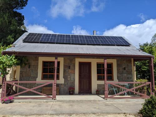 Uraidla House | Cottage in Uraidla