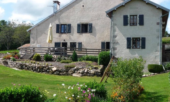 La Rosiere Cottage | Cottage in Vosges nature, pets allowed, terrace, pellet stove