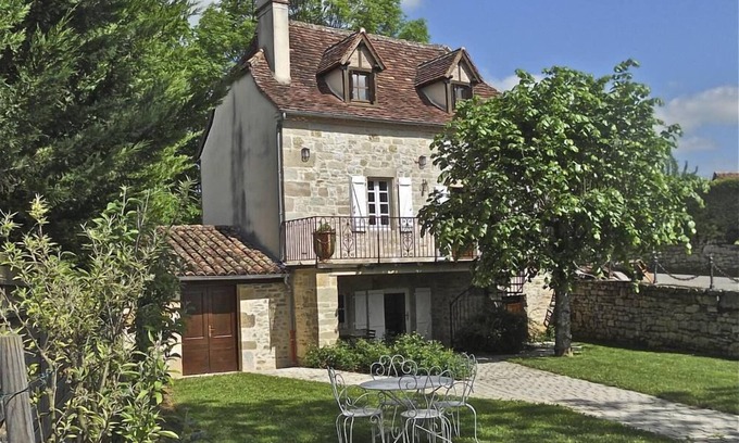 Issepts House | * Cottage "labeled by Gîtes de France located in the village center