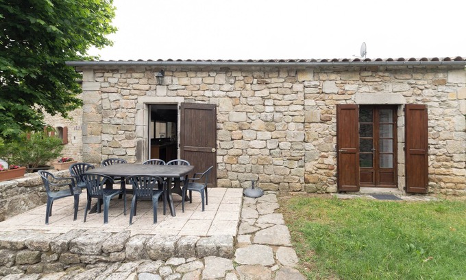 Chambonas House | Cottage 'Les Sources Gîte La Grange' with Shared Pool, Private Terrace