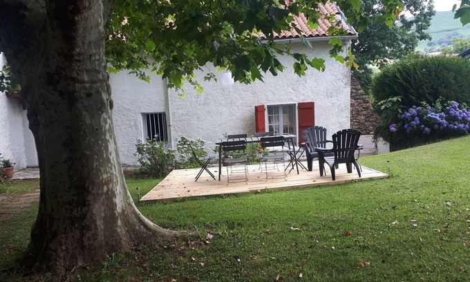 Urcuray Cottage | Cottage located in a natural environment, located between sea and mountain.