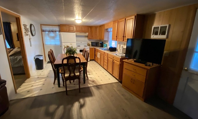 Crisfield House | Cottage near the Bay