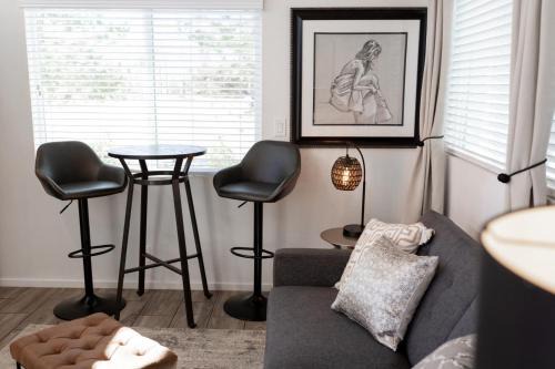Old Southwest Apartment | Cottage on Historic Grounds Citrine
