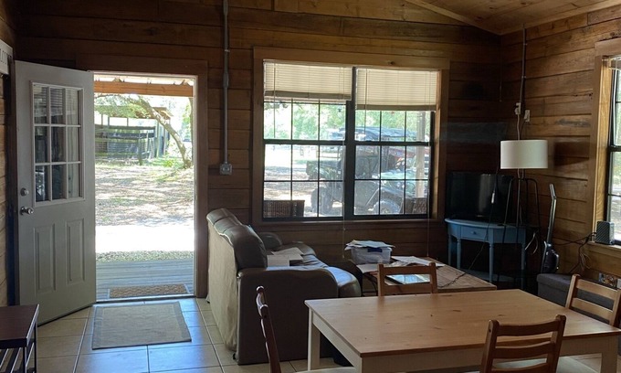 Williston Cottage | Cottage on Private farm. Close to horse shows and scuba diving