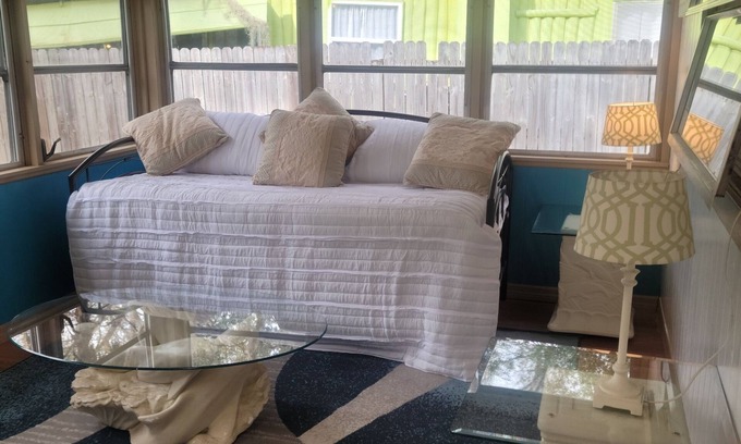 Anclote River Acres Cottage | Cottage on river