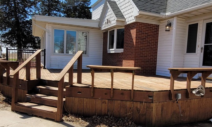 Ackley House | Cottage on Tenth