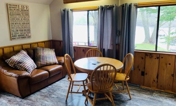 Otonabee-South Monaghan Resort | Cottage on the Beach - Rice Lake and Otonabee River