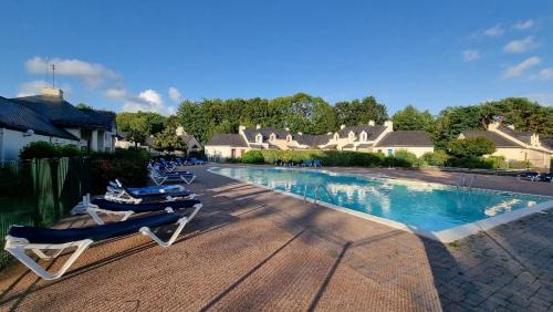 Ploemel House | Cottage paisible au coeur du golf saint Laurent , linge de maison et ménage inclus