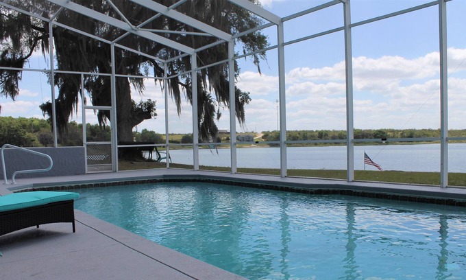 Lake Wales House | Cottage Retreat on Blue Lake