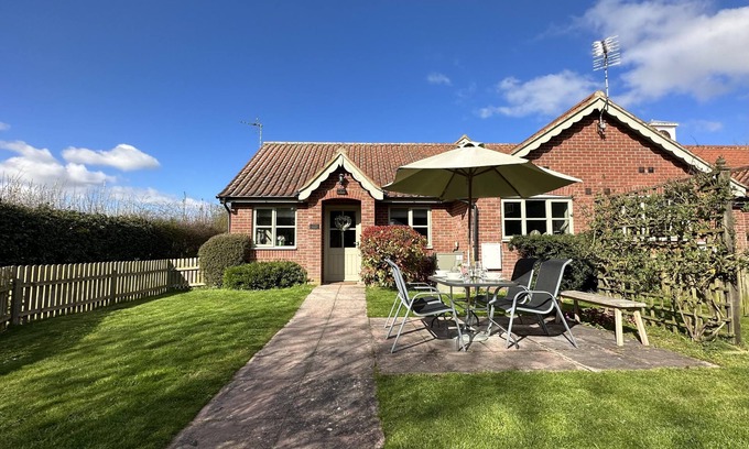 Irstead Cottage | Cottage - Sleep 4, Pet Friendly & Enclosed Garden