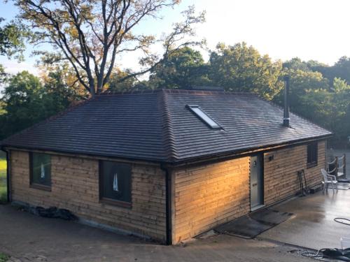Farnham Apartment | Cottage with Heated Indoor PoolTennis Court- 2142