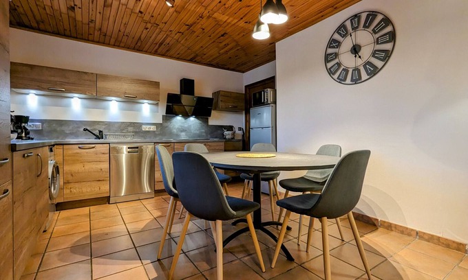 La Fagette Cottage | Cottage with private terrace and garden in Saugues, all inclusive