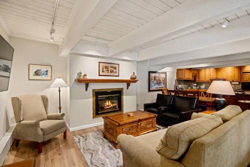 Aspen House | Cottonwoods 1-D