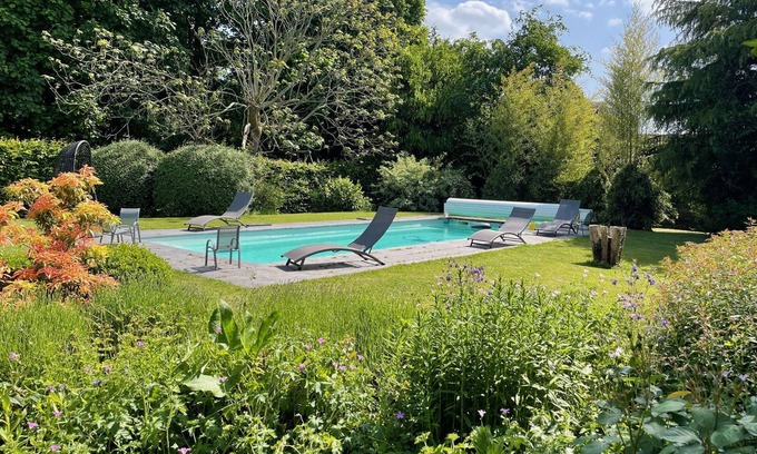 Sainte-Opportune-du-Bosc House | Country house with swimming pool
