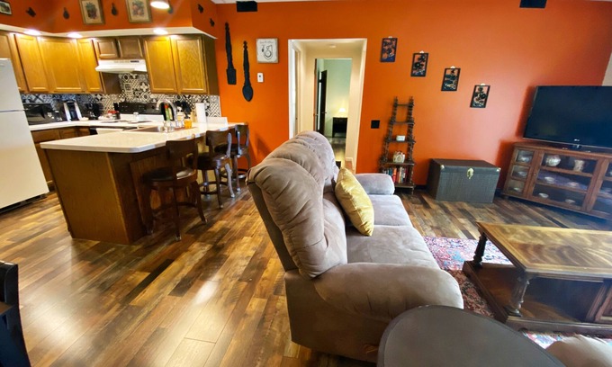 Teeds Grove Apartment | Country Apartment Rental in an Outdoor Paradise!