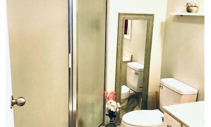 Oxford House | Country Club Home, 5 mins from Miami U