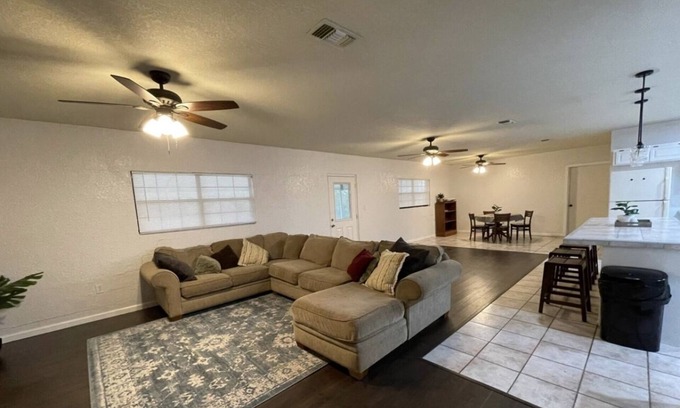 Amistad National Recreational Area House | Country Comfort Retreat