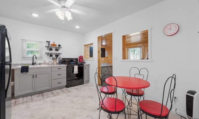 Rockbridge House | Country Cottage (Hocking Hills area)