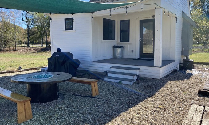Swink Cottage | Country Cottage on 50 Acre Farm. Fishing, farm animals, tranquillity!