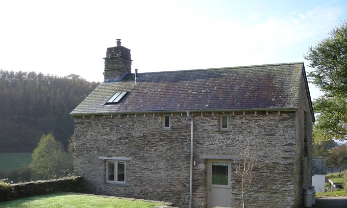 Modbury Cottage | Country Cottage Surrounded By Farmland With Beautiful Views Across South Devon