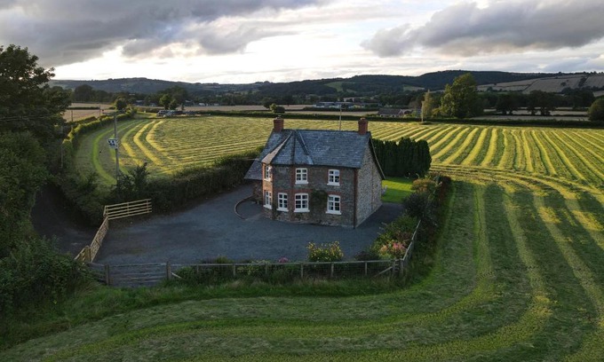 Presteigne House | Country Cottage with Far Reaching Views