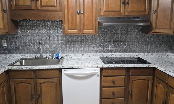 Johnson County Other | Country farmhouse located on a horse ranch and rescue.