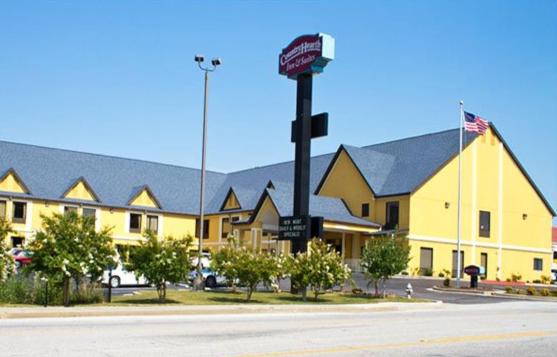 Union City Hotel | Country Hearth Inn-Union City