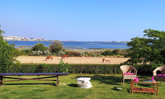 Elmas Apartment | Country House a step away from Cagliari with swimming pool