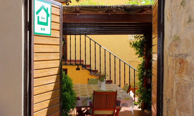 Miranda de Arga House | Country House 'Casa Rural Xixa Landetxea' with Mountain View, Private Terrace and Wi-Fi