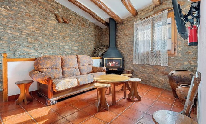 Masdenverge House | Country House 'Can Torres' with Private Terrace, Wi-Fi and Air Conditioning