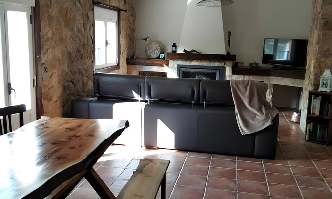 Las Nogueras House | Country House 'El Berral' with Mountain View and Balcony