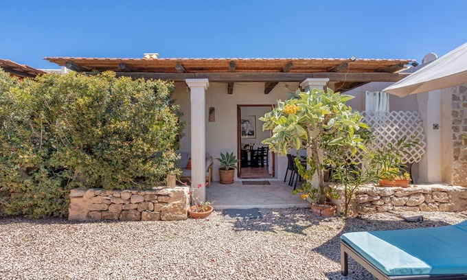 Formentera Villa | Country House 'Es Pujols - Can Mussenya' with Private Terrace, Wi-Fi and Air Conditioning