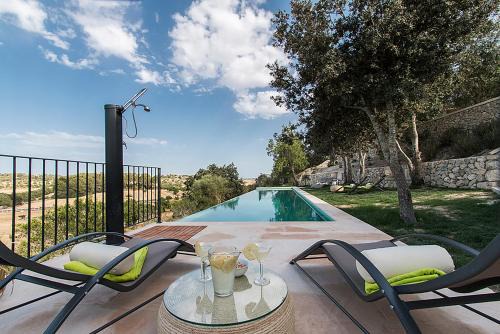 Lloret de Vistalegre Villa | Country House Sa Serra