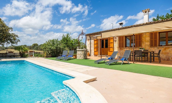 Maria de la Salut Villa | Country House 'Casita Rafal Roig' with Mountain View, Wi-Fi and Air Conditioning