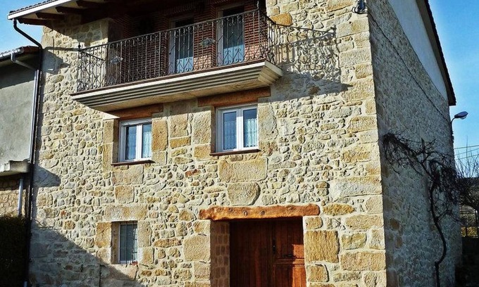 Lozares de Tobalina House | Country House 'El Balcon Del Tobalines' with Mountain View and Private Garden