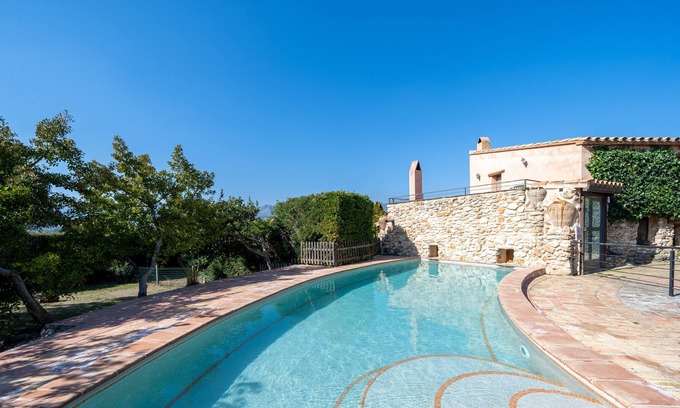 El Perello Villa | Country House "Mas D'en Curto" with Mountain View, Pool & Wi-Fi