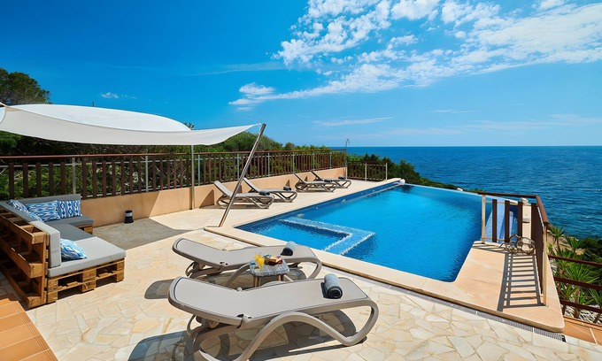 Portopetro Villa | Country House 'Ses Penyes' with Sea View, Wi-Fi and Air Conditioning