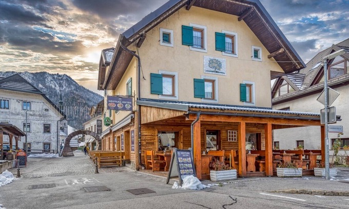 Kranjska Gora Apartment | Country House Viktor/Two-Bedroom Apartment A2