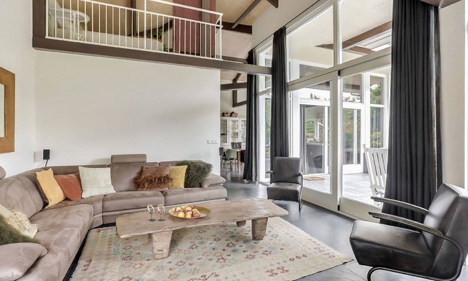 Uden Villa | Country House with fireplace at Bedafse Bergen