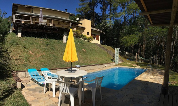 Paruru House | Country House with Pool and Barbecue in Gated Community